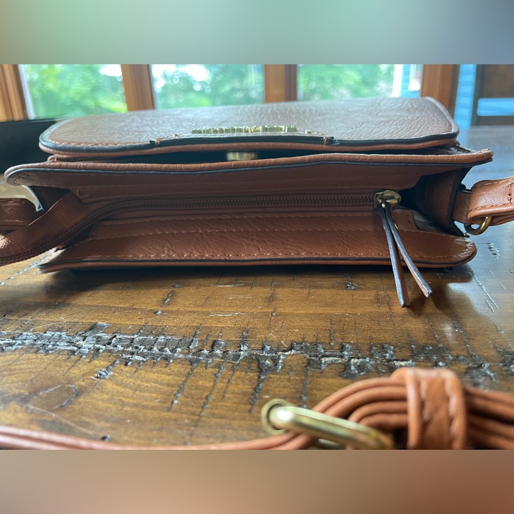Enzo Angiolini Brown Leather Purse - Picture 5 of 14